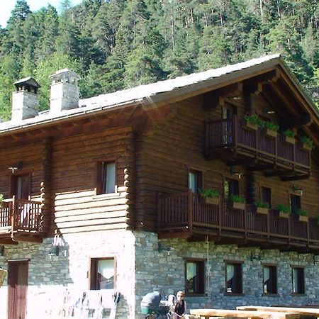 Agriturismo Les Hiboux Brusson Buitenkant foto